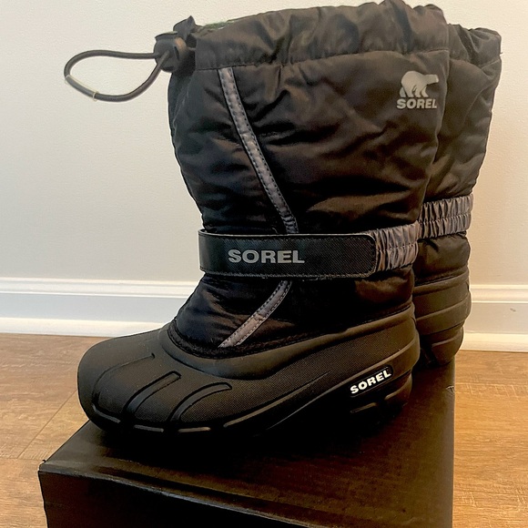 Sorel Snow Boots - Picture 1 of 5